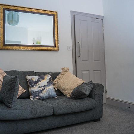 The Highfield Villa, 5 Bedrooms, Northampton Centre, Sleeps 10 Zewnętrze zdjęcie