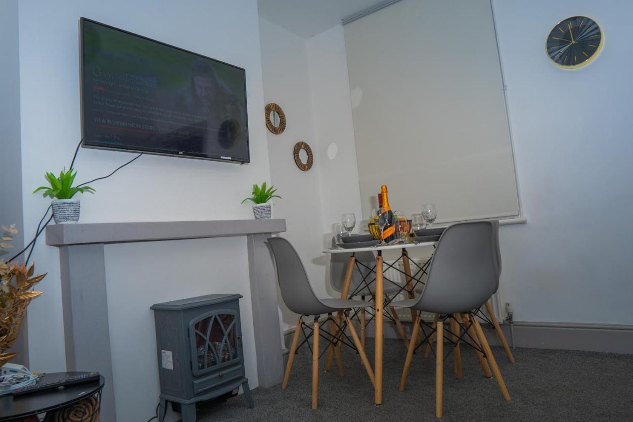 The Highfield Villa, 5 Bedrooms, Northampton Centre, Sleeps 10 Zewnętrze zdjęcie