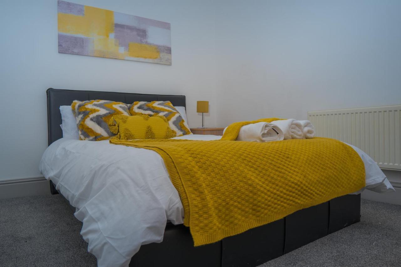 The Highfield Villa, 5 Bedrooms, Northampton Centre, Sleeps 10 Zewnętrze zdjęcie