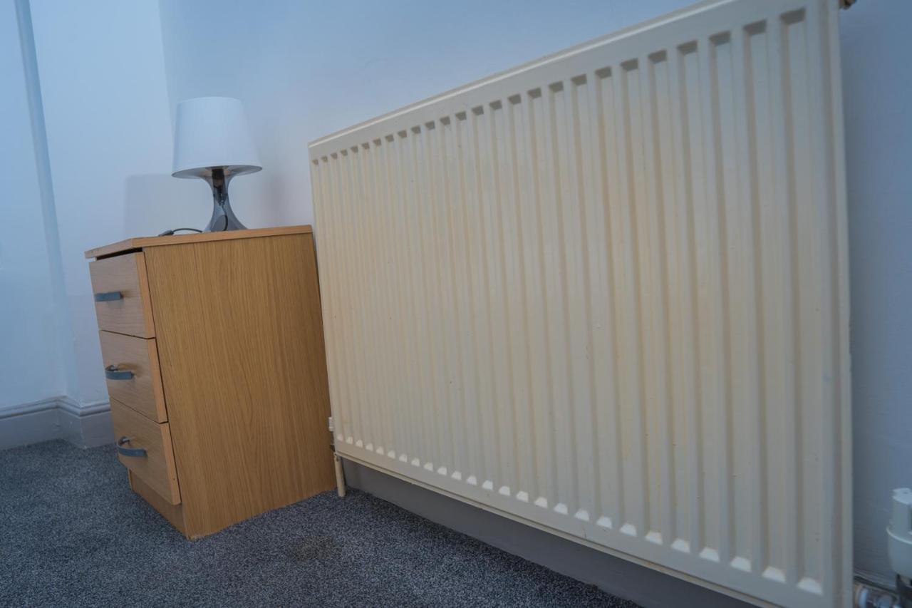 The Highfield Villa, 5 Bedrooms, Northampton Centre, Sleeps 10 Zewnętrze zdjęcie
